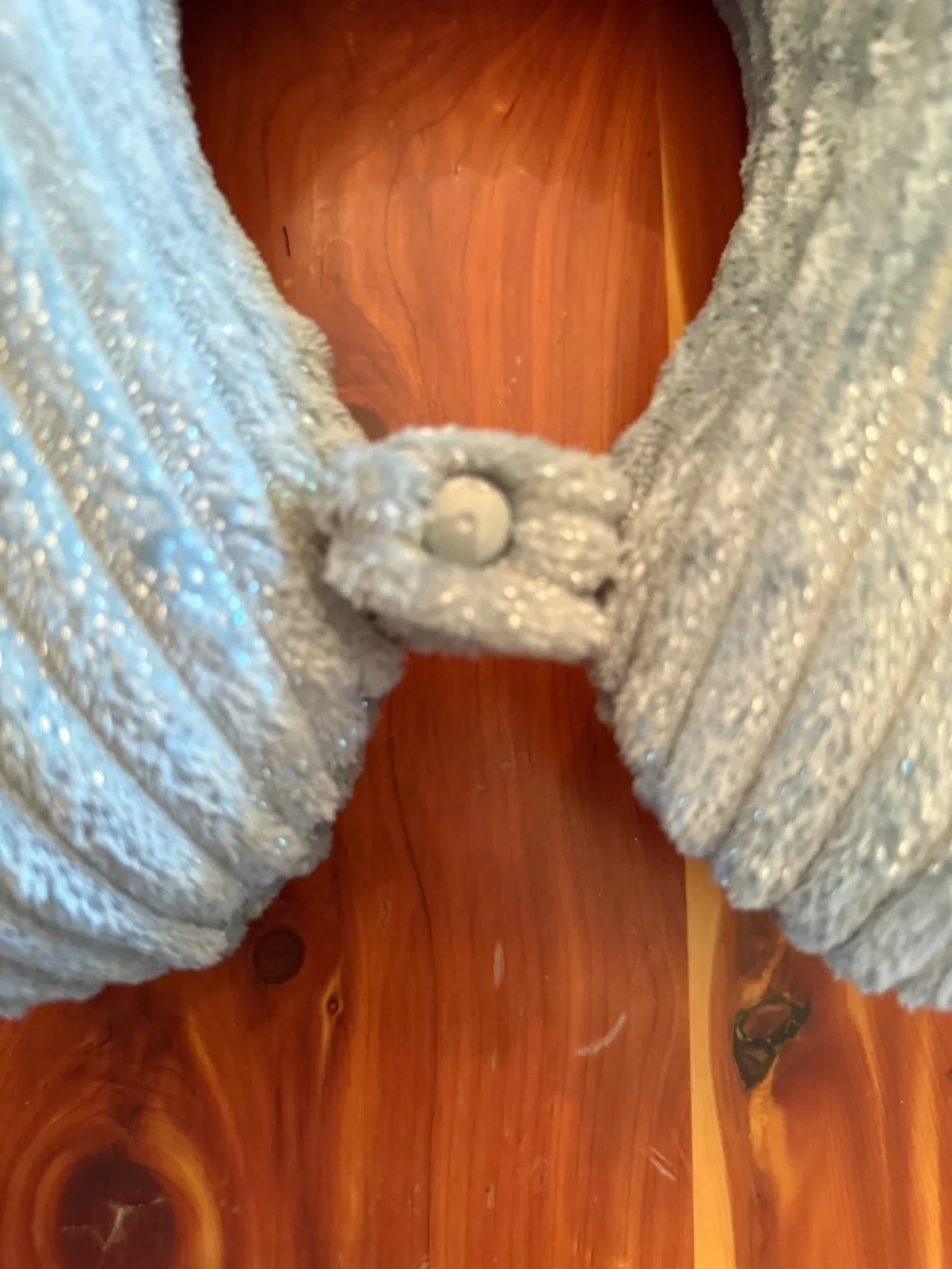 Travel neck pillow